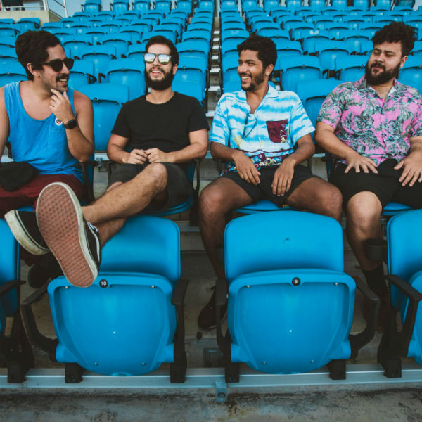 Música Banda Zimbra faz show no Bar do Zé, em Barão