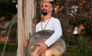Teatro Carlito Maia, no Bosque dos Jequitibás, sedia vivência musical de handpan neste domingo